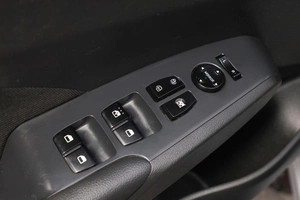 Седан Hyundai Solaris 2017 года, 999000 рублей, Новосибирск