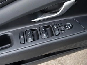 Седан Hyundai Elantra 2023 года, 2300000 рублей, Краснодар