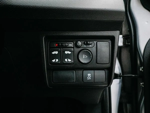 Минивэн Honda Freed 2012 года, 1049000 рублей, Красноярск