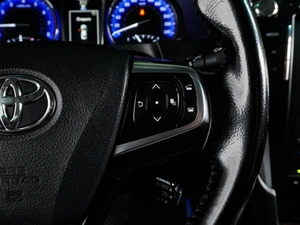 Седан Toyota Camry 2016 года, 1944000 рублей, Воронеж