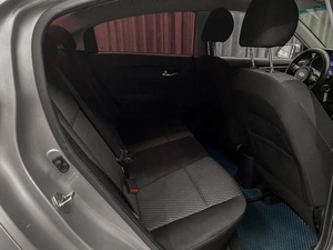 Седан Kia Rio 2019 года, 950000 рублей, Красноярск