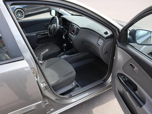 Седан Kia Rio 2011 года, 790000 рублей, Железногорск