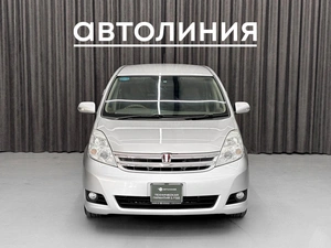 Минивэн Toyota Isis 2010 года, 1090000 рублей, Красноярск