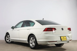 Седан Volkswagen Passat 2016 года, 1899000 рублей, Новосибирск