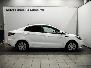 Седан Kia Rio 2017 года, 1090000 рублей, Красноярск