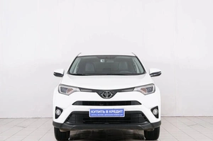 Внедорожник Toyota RAV4 2017 года, 2849000 рублей, Красноярск