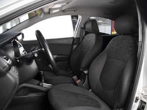 Седан Kia Rio 2013 года, 860000 рублей, Омск