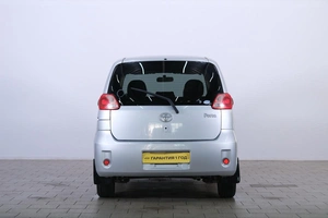 Минивэн Toyota Porte 2006 года, 599000 рублей, Омск
