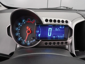 Седан Chevrolet Aveo 2014 года, 674000 рублей, Воронеж