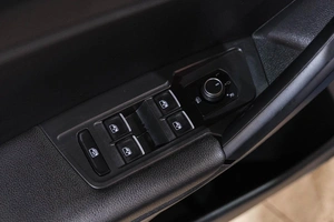 Внедорожник Volkswagen Tiguan 2018 года, 2749000 рублей, Новокузнецк