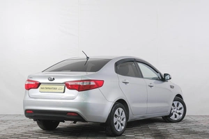 Седан Kia Rio 2014 года, 879000 рублей, Кемерово