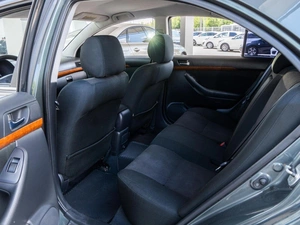 Седан Toyota Avensis 2006 года, 675000 рублей, Волгоград