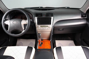 Седан Toyota Camry 2010 года, 1379000 рублей, Тюмень