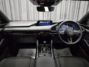 Хетчбэк Mazda 3 2021 года, 1669000 рублей, Красноярск