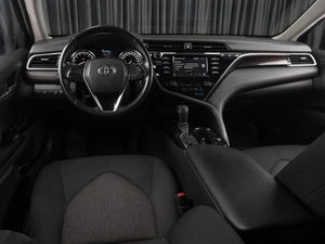 Седан Toyota Camry 2019 года, 2799000 рублей, Тюмень