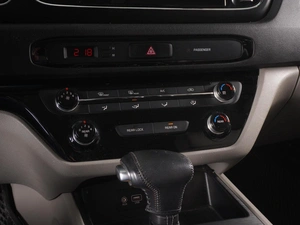 Минивэн Kia Carnival 2018 года, 2699000 рублей, Минеральные Воды