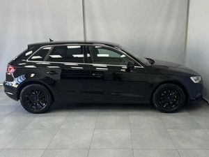 Седан Audi A3 2016 года, 1365000 рублей, Красноярск
