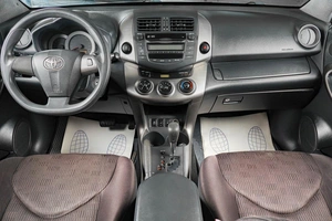 Внедорожник Toyota RAV4 2010 года, 1159000 рублей, Тюмень