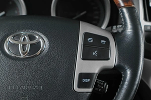 Внедорожник Toyota Land Cruiser 2013 года, 3999000 рублей, Тюмень