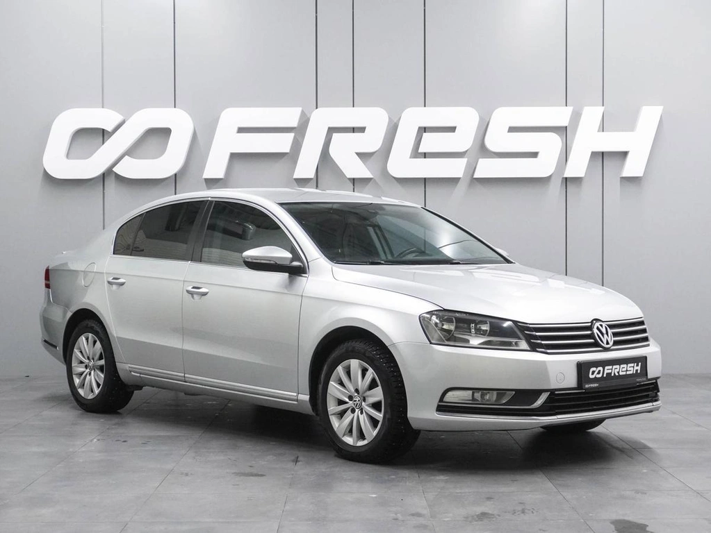 Седан Volkswagen Passat 2011 года, 1199000 рублей, Воронеж