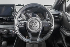 Хетчбэк Toyota Yaris 2020 года, 1289000 рублей, Барнаул