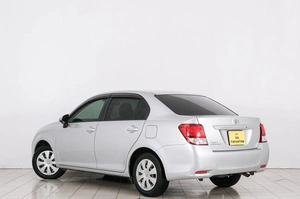 Седан Toyota Corolla Axio 2013 года, 1039000 рублей, Красноярск