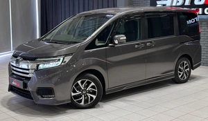 Минивэн Honda Stepwgn Spada 2020 года, 2257000 рублей, Красноярск