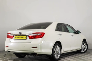 Седан Toyota Camry 2014 года, 1689000 рублей, Пермь