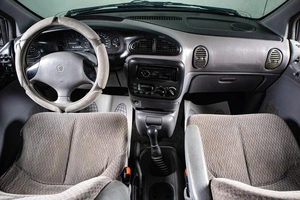 Минивэн Chrysler Voyager 2000 года, 299000 рублей, Сургут