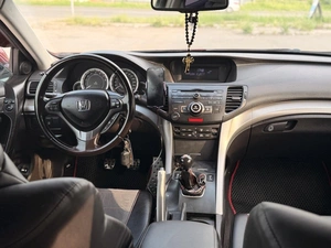 Седан Honda Accord 2008 года, 1050000 рублей, Красноярск