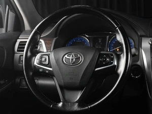 Седан Toyota Camry 2014 года, 2129000 рублей, Тюмень