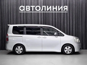 Минивэн Toyota Noah 2008 года, 1250000 рублей, Красноярск