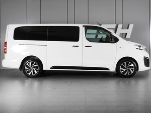Минивэн Peugeot Traveller 2019 года, 2974000 рублей, Красный Пахарь