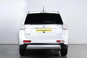 Внедорожник Mitsubishi Outlander 2014 года, 1559000 рублей, Челябинск