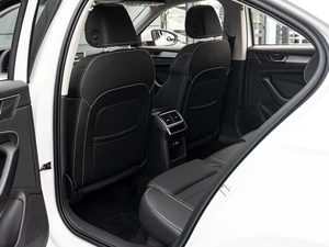 Лифтбек Skoda Superb 2025 года, 3260000 рублей, Краснодар