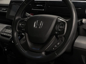 Минивэн Honda Stepwgn Spada 2015 года, 2185000 рублей, Красноярск