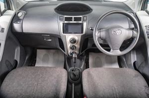 Хетчбэк Toyota Vitz 2008 года, 629000 рублей, Томск