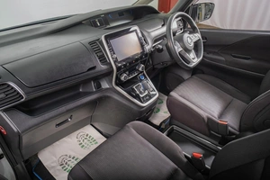 Минивэн Nissan Serena 2018 года, 1949000 рублей, Томск