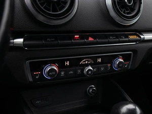 Кабриолет Audi A3 2017 года, 2690000 рублей, Большой Сочи