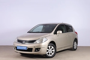 Хетчбэк Nissan Tiida 2011 года, 639000 рублей, Новосибирск