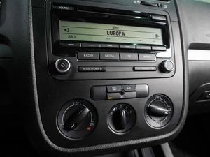 Седан Volkswagen Jetta 2009 года, 674000 рублей, Воронеж