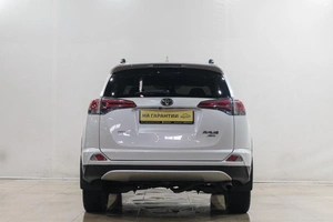 Внедорожник Toyota RAV4 2015 года, 2379000 рублей, Новокузнецк