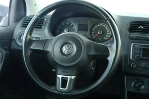 Седан Volkswagen Polo 2012 года, 899000 рублей, Омск