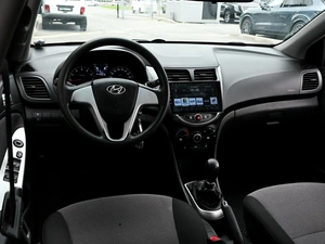Седан Hyundai Solaris 2012 года, 819000 рублей, Волгоград
