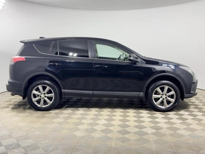 Внедорожник Toyota RAV4 2017 года, 1784900 рублей, Казань