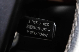 Седан Toyota Avensis 2006 года, 819000 рублей, Сургут