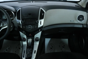 Седан Chevrolet Cruze 2013 года, 679000 рублей, Омск