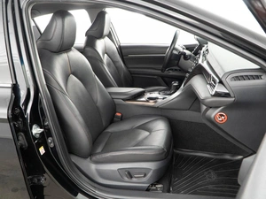 Седан Toyota Camry 2018 года, 2937444 рублей, Москва