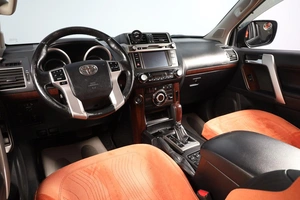 Внедорожник Toyota Land Cruiser Prado 2016 года, 4389000 рублей, Новосибирск