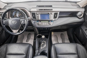 Внедорожник Toyota RAV4 2015 года, 2399000 рублей, Барнаул